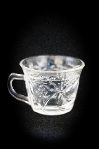 晶莹剔透的水晶杯茶杯茶具