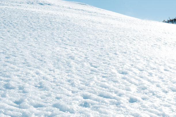 白雪山顶图片素材