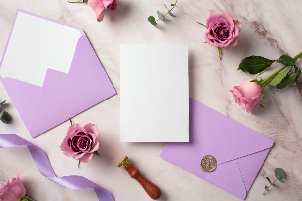 浪漫紫色婚礼桌卡