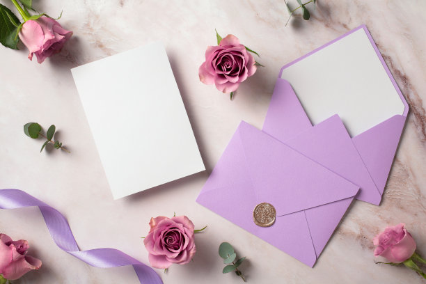 浪漫紫色婚礼桌卡