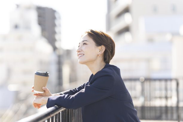 女商人在屋顶