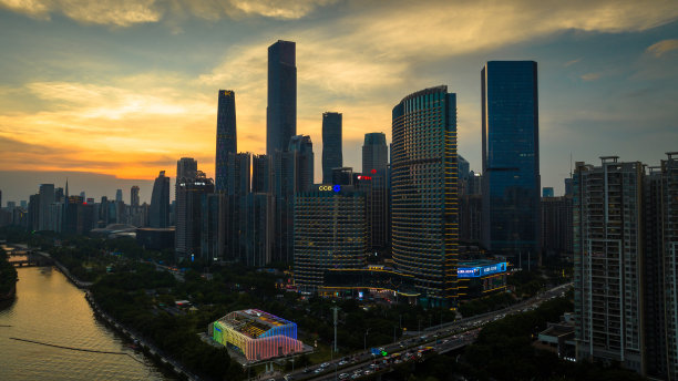 航拍中国广州地标建筑广州塔