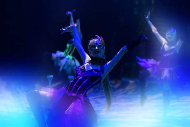 夜景芭蕾舞人