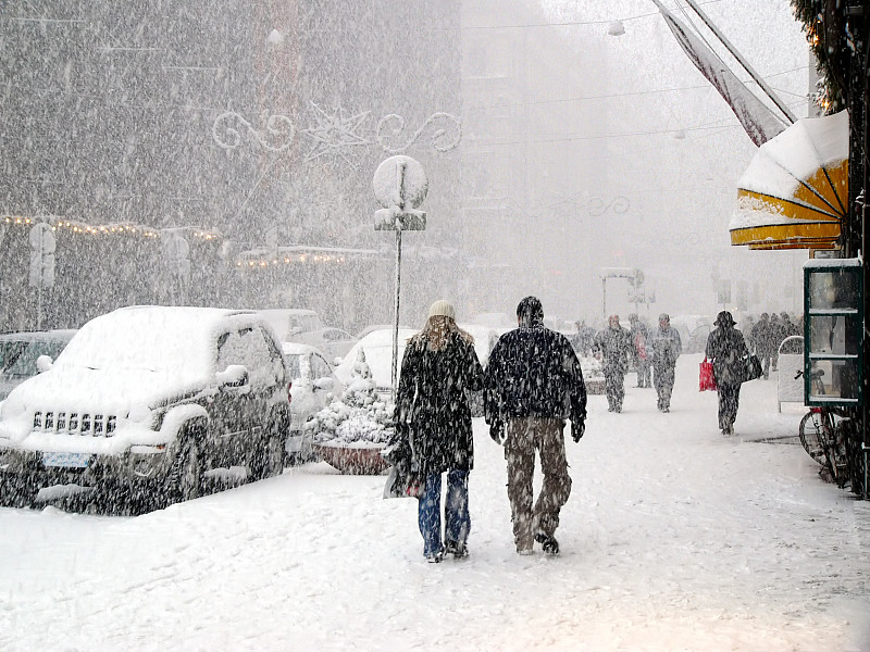 城市,大风雪,人行道,人,暴风雨,重的,水平画幅,雪,交通