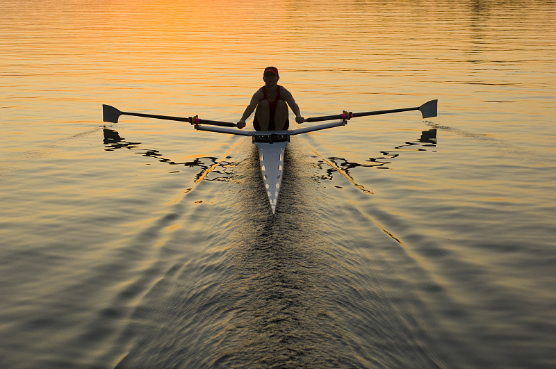 黎明,一个人,正面视角,水,桨,水平画幅,比赛小划艇,努力,户外,湖
