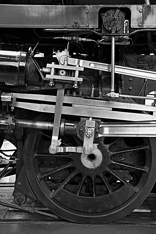 蒸汽机车,车轮,钢筋,自行车齿轮,瓣膜,机器活塞,垂直画幅,无人,古老的,古典式