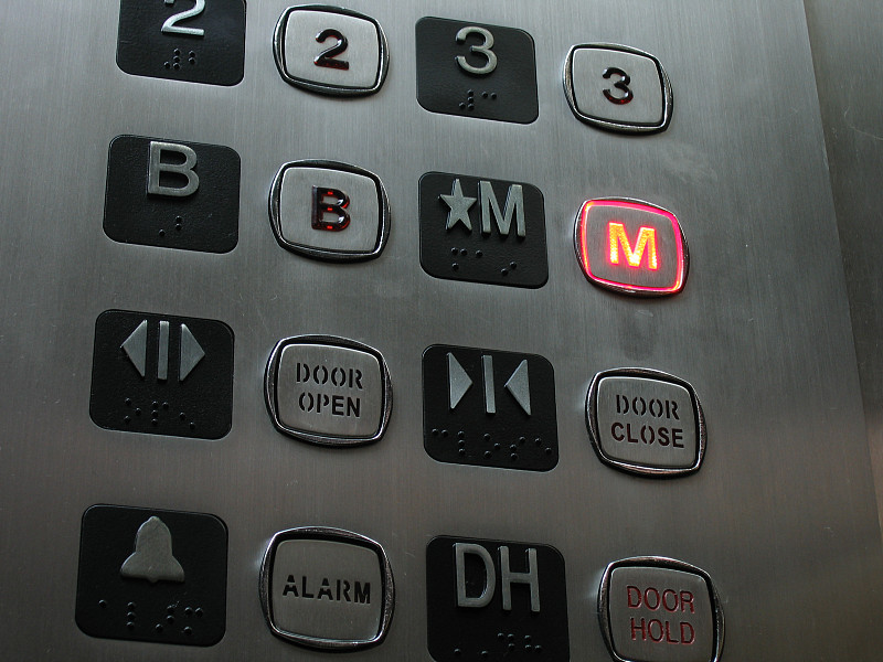 电梯,计算机键盘,英文字母m,英文字母b,开始按钮,汽车旅馆,水平画幅,银色,易接近性,铝