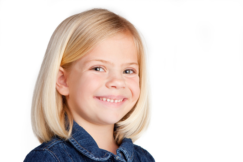 幸福,女孩,留白,学龄前,水平画幅,注视镜头,青春期前儿童,白人,女生,彩色图片