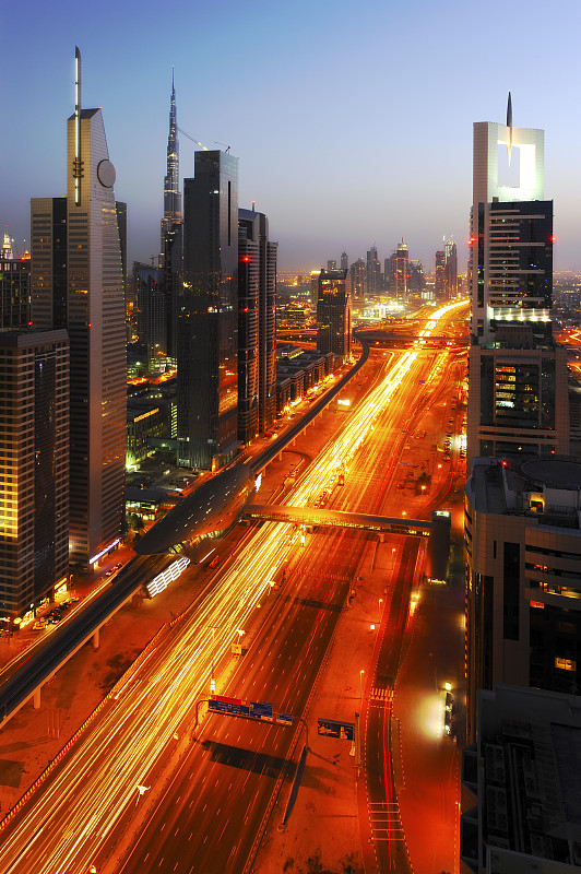 迪拜,夜晚,谢赫扎耶德路,轻轨,哈利法塔,单轨电车,顶楼公寓,垂直画幅,办公室,天空