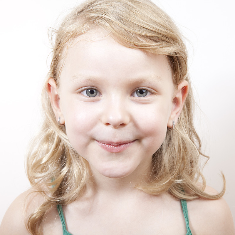 可爱的,肖像,女孩,中长发,正面视角,注视镜头,白人,图像,看,彩色图片