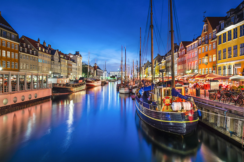 哥本哈根,哥本哈根新港,丹麦,厄勒海峡地区,水,城镇景观,外立面,水平画幅,夜晚,运河