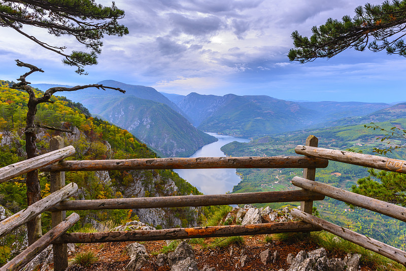 塞尔维亚,国家公园,视角,观测点,沟壑,水平画幅,无人,东欧,户外,湖