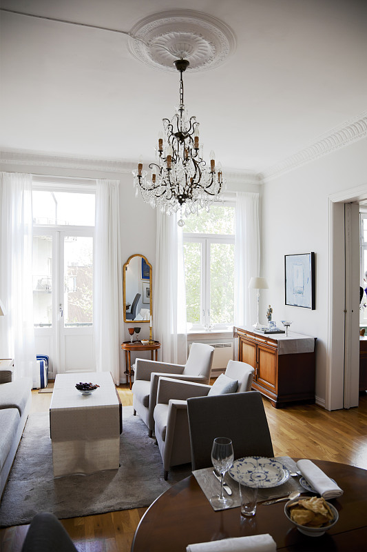 起居室,古典风格,垂直画幅,白灰泥,19世纪风格,无人,椅子,玻璃,天花板