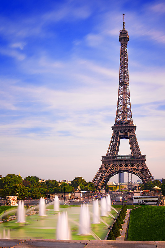埃菲尔铁塔,巴黎,塞纳河,垂直画幅,纪念碑,天空,夜晚,夏天,都市风景,建筑业