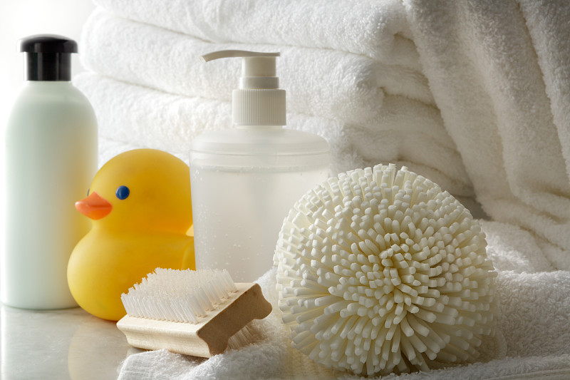 橡皮鸭子,皂液器,浴盆,静物,婴儿用品,浴珠,香波,指甲刷,美,浴室
