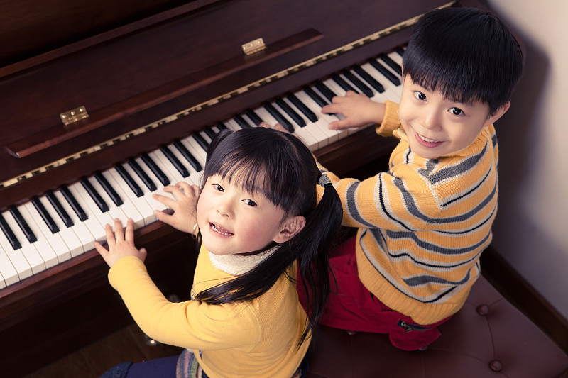 钢琴师,儿童,钢琴,艺术家,学龄前,高视角,噪声,男性,知识,钢琴键