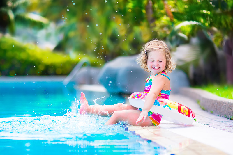 游泳池,小的,女孩,幸福,度假胜地,幼儿,泳衣,进行中,水,乐趣