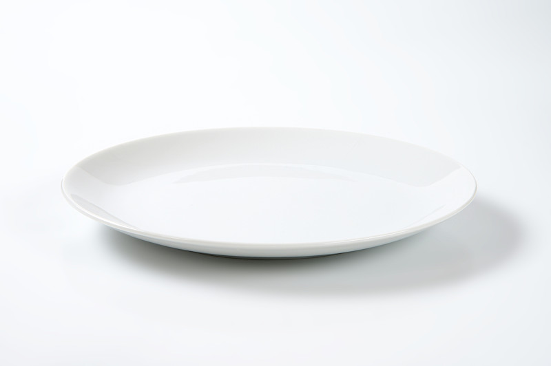 盘子,白色,餐具,圆形,水平画幅,无人,白色背景,空板,干净,陶瓷制品