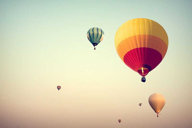 热气球,天空,风,水平画幅,符号,半空中,陆用车,古典式,夏天,篮子
