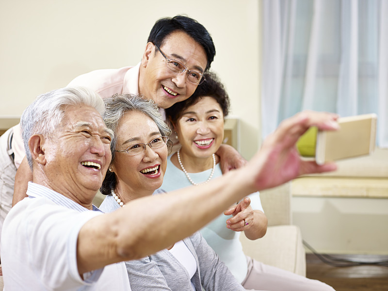 自拍,老年人,双亲家庭,两个人,中国人,四个人,亚洲,亚洲人,70到90岁,图像信息