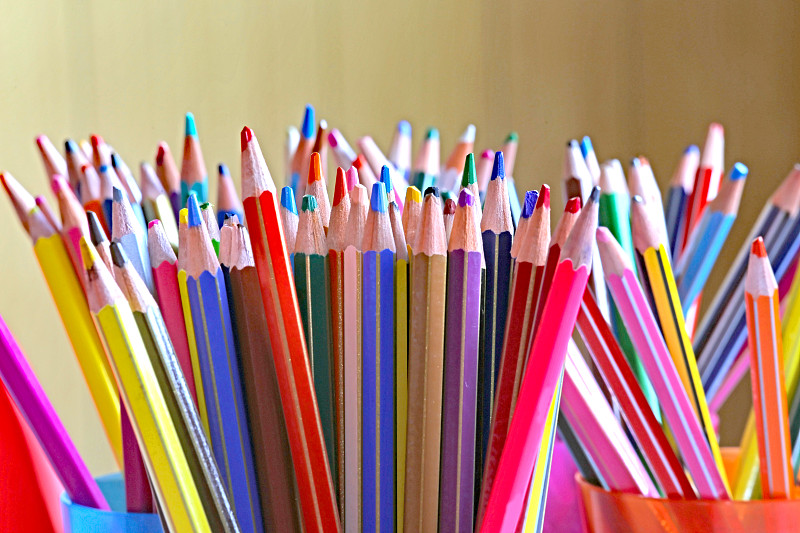 铅笔,大量物体,儿童,教室,水平画幅,彩色铅笔,组物体,工具,蜡笔,童年