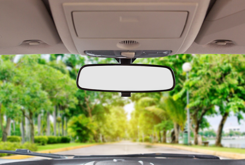 汽车,镜子,汽车后视镜,座位,水平画幅,路,玻璃,司机,交通方式,特写