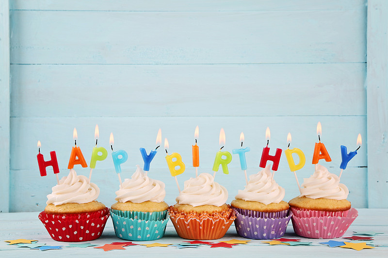 生日,纸杯蛋糕,生日蛋糕,生日卡,生日蜡烛,蛋糕蜜饯,蛋糕,蜡烛,贺卡,留白