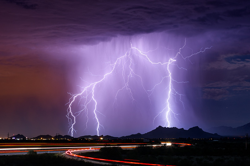 雷雨,叉状闪电,季候风,极端天气,亚利桑那,暴雨,乌云,戏剧性的天空,暴风雨,黑云压城