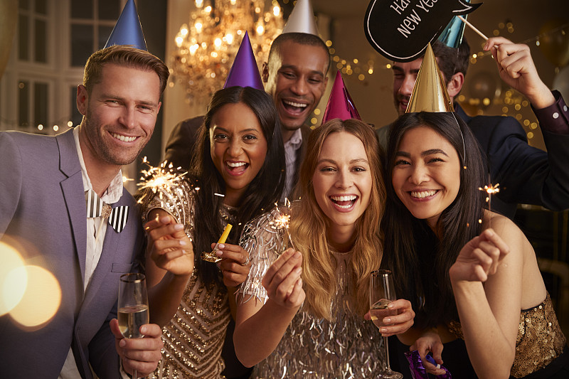 新年前夕,友谊,人群,大头贴,玩具吹卷,巴西人,道具,饮料,含酒精饮料,葡萄酒
