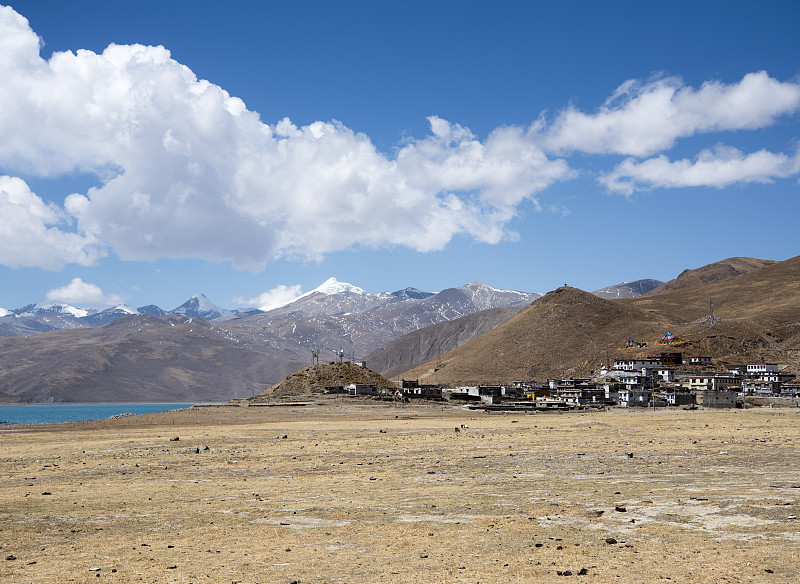 喜马拉雅山脉,乡村,藏族,小的,青藏高原,滨水,云景,晴朗,湖,水平画幅