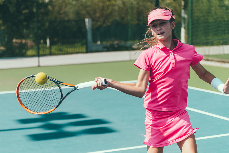 网球运动,球,初级水平,网球装,仅一个少女,球拍运动,仅少女,网球,球拍,网球拍