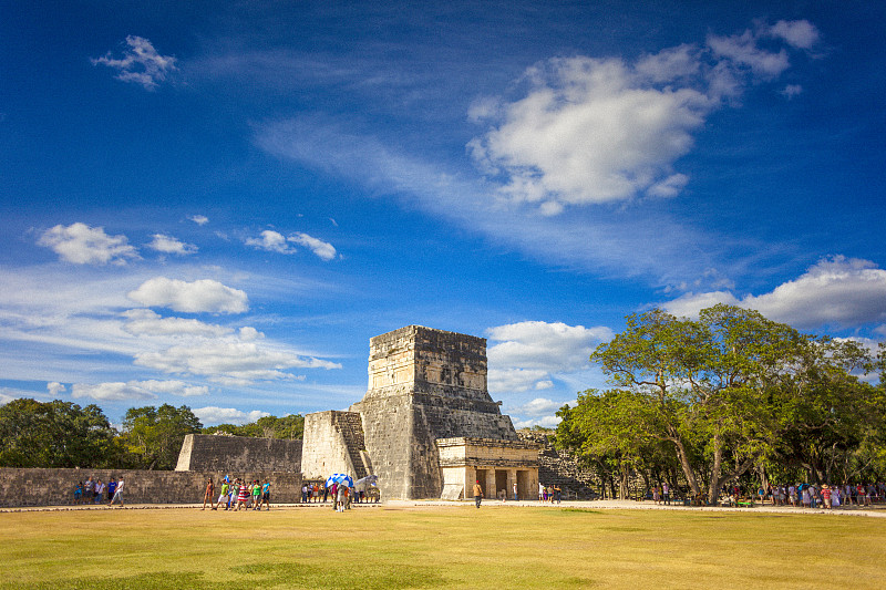 A,look,at,the,beautiful,architecture,of,Chichen,Itza's,Temple,of,the,jaguars,,this,pre-Columbian,city,situated,in,Mexico’s,Yucatan,state.