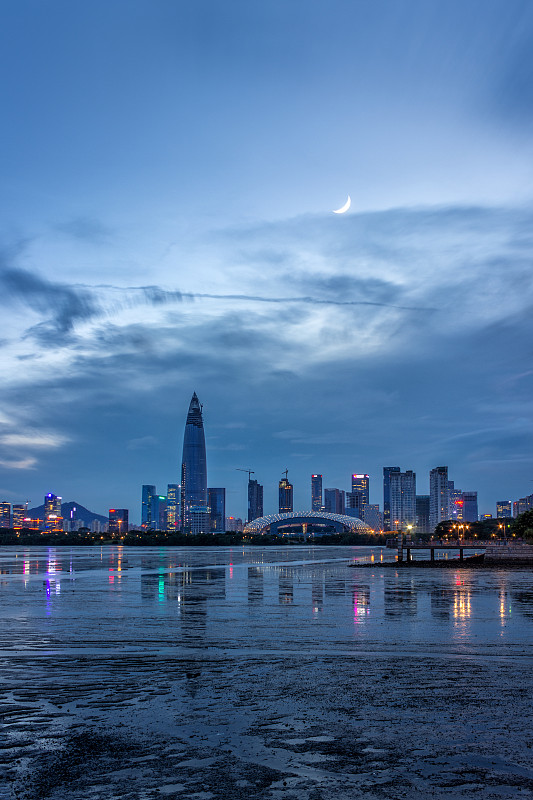 夜晚,深圳,海湾,垂直画幅,天空,公园,无人,市区路,城市扩张,房地产经纪人