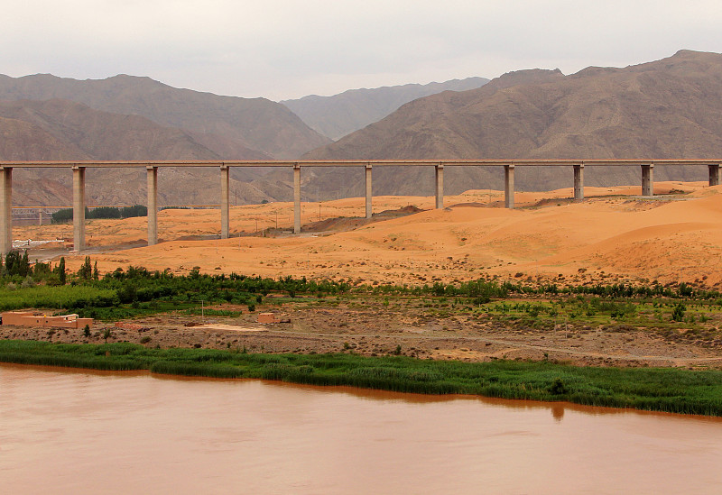 桥,黄河,腾格里沙漠,在上面,沙坡头,居住区,水,天空,暴风雨,气候