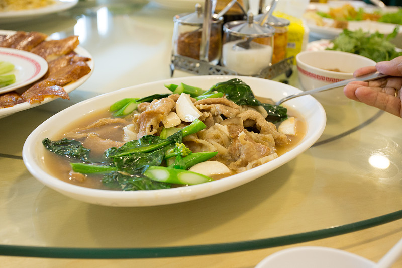 泰国,羽衣甘蓝,白色,宽的,肉汁,蘑菇,盘子,调味品,背景,汤