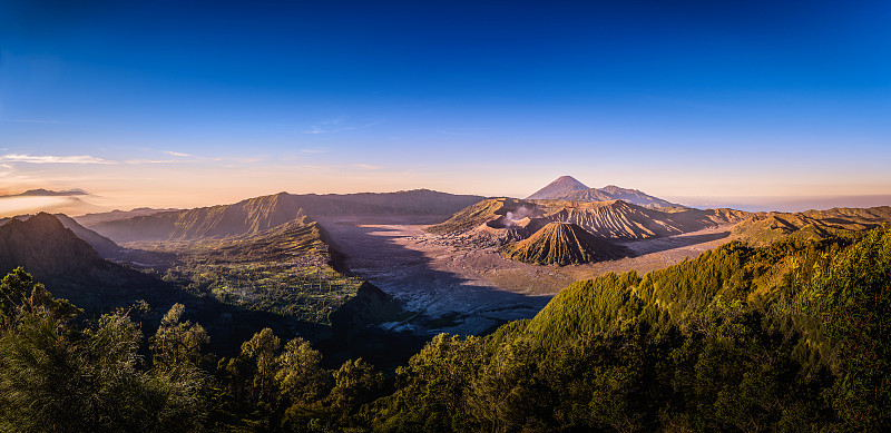 婆罗摩火山,bromo-tengger-semeru,national,park,爪哇,印度尼西亚,天空,火山,蓝色,背景,巴杜尔山,东