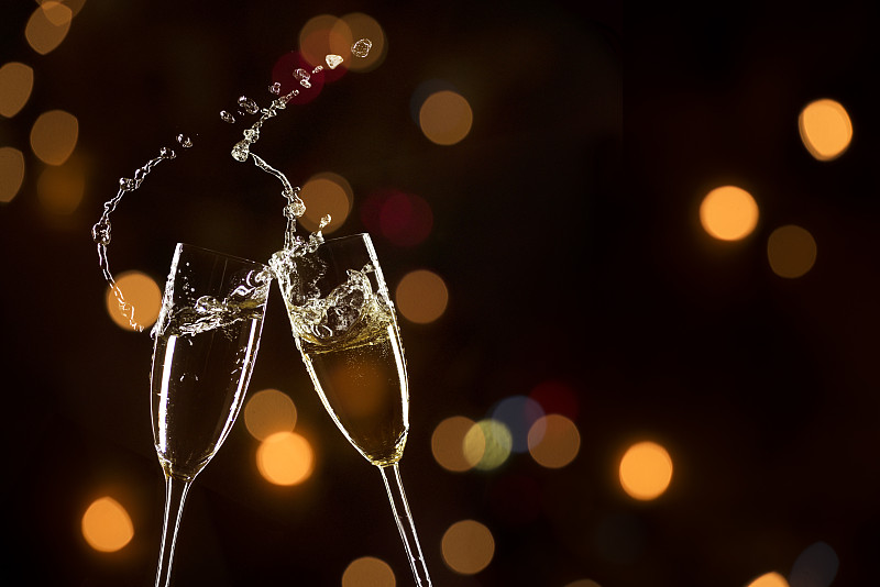 照明设备,散焦,香槟杯,前面,葡萄酒,普罗赛柯起泡酒,水平画幅,无人,新年,闪烁发光