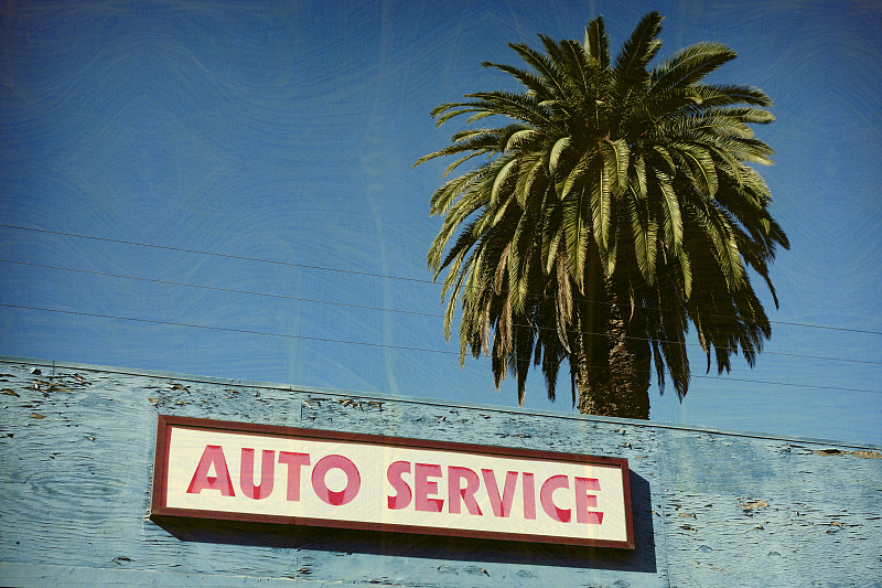 标志,汽车修理间,棕榈树,天空,水平画幅,云,风化的,衰老过程,古老的,陆用车