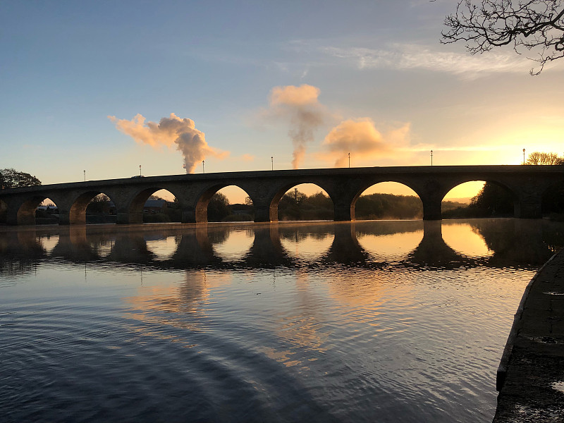 桥,黎明,水平画幅,无人,工厂,户外,在移动设备上拍摄,诺森伯兰郡,泰恩河