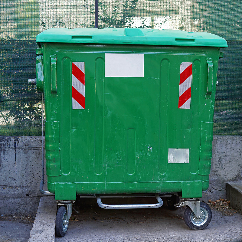 垃圾桶,垃圾,车轮,绿色,无人,垃圾筒,方形画幅,罐子,容器,环境