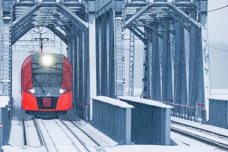 火车,桥式,暴风雨,水平画幅,雪,铁轨轨道,户外,交通方式,铁路桥,莫斯科