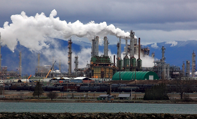 炼油厂,烟囱,烟,风,水平画幅,云,能源,无人,环境损害,工厂