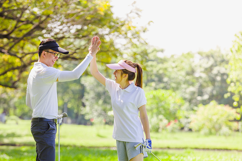 高尔夫球运动,休闲活动,周末活动,草,知识,运动,儿童,女人,快乐