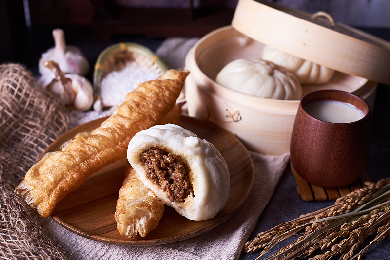 中式小笼包,杆状面包,包子,早餐,吉事果,中式外卖,有机农庄,蒸锅,粘的,蒸菜