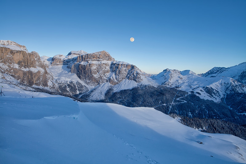 瓦尔迪卡斯,冬天,意大利,多洛米蒂山脉,滑雪雪橇,特伦蒂诺,居住区,雪,月亮,滑雪坡