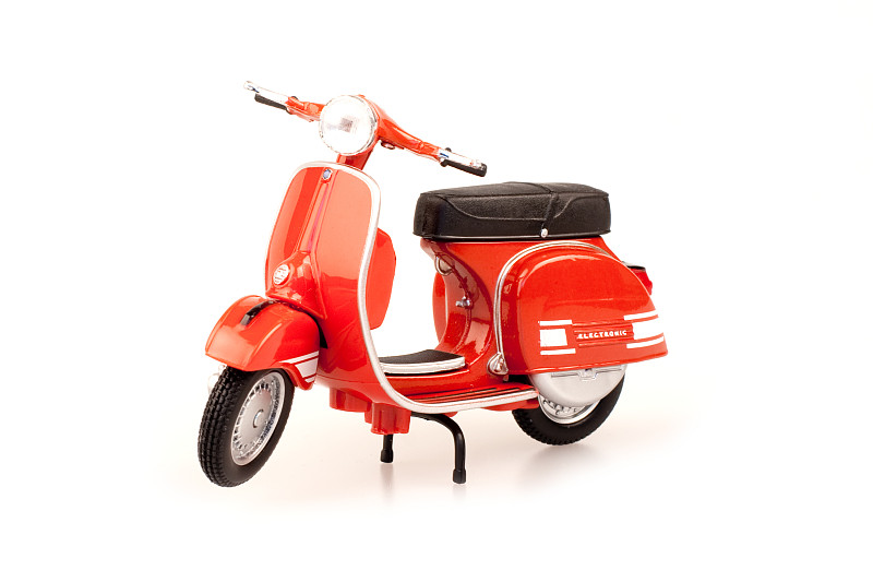 小型摩托车,意大利,踏板车,摩托车,机动脚踏车,电动机,红色,白色背景,车轮,水平画幅