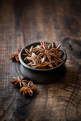 星茴芹