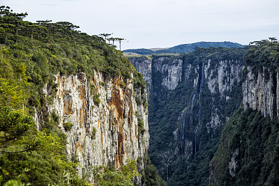 峭壁