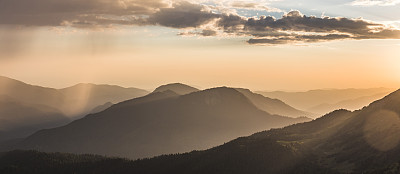高山
