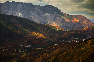 东川